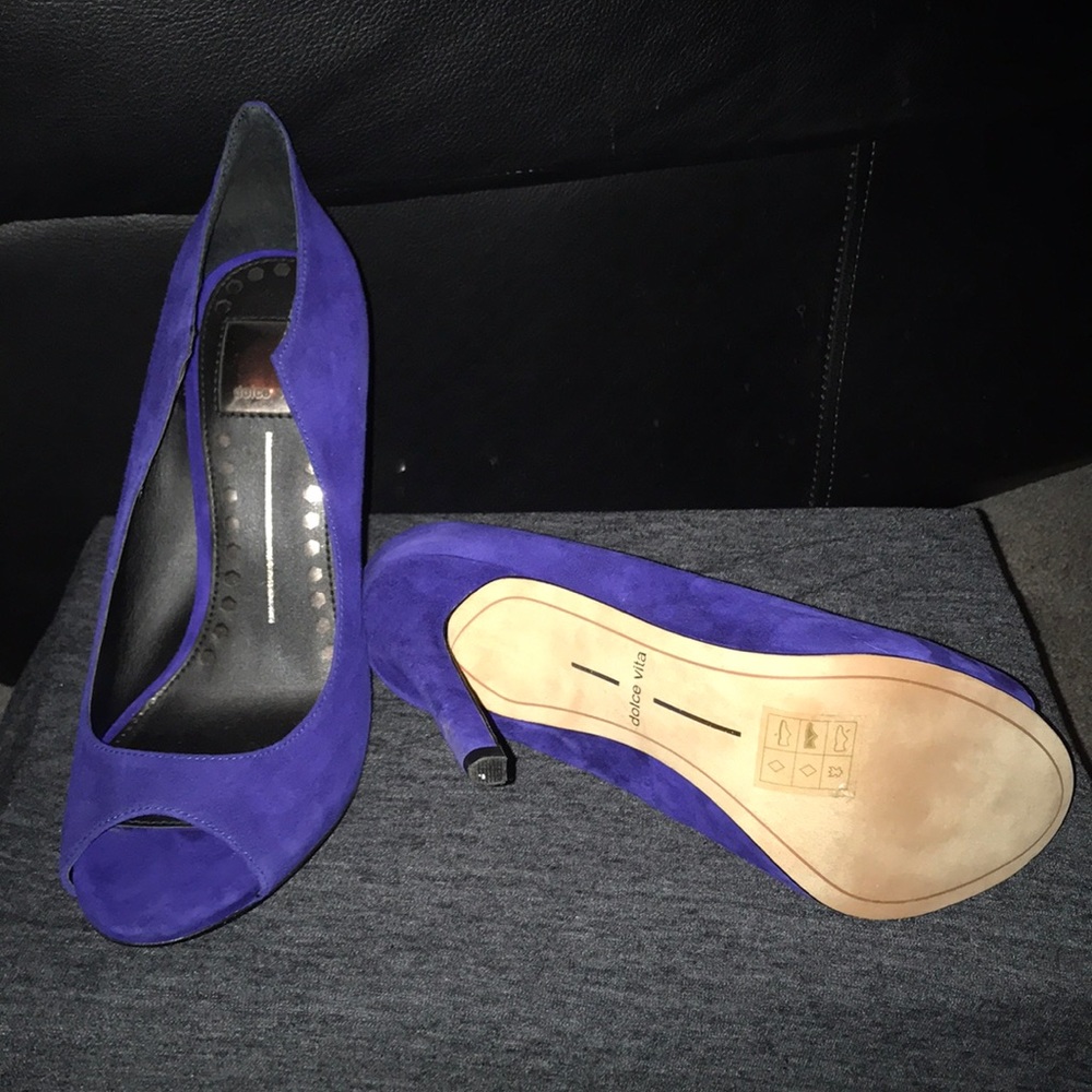 Genuine Suede Dolce Vita Heels - Picture 4 of 7